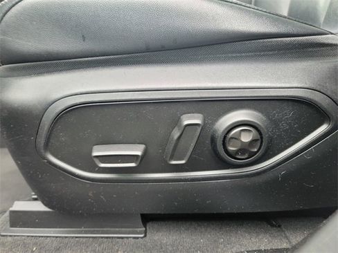 Used 2022 Jeep Grand Cherokee L Limited image 37