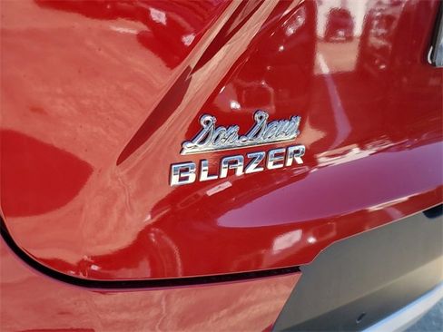 Used 2022 Chevrolet Blazer LT image 5