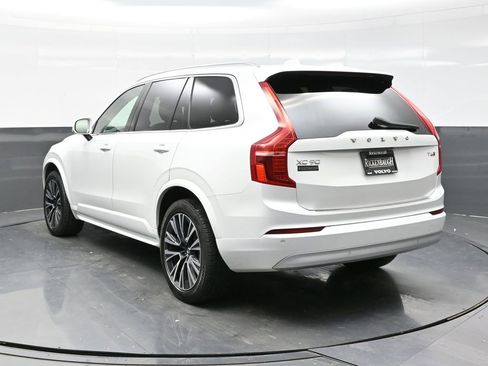 Used 2022 Volvo XC90 T6 Momentum w/ Climate Package image 5