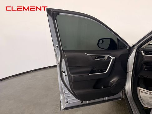 Used 2020 Toyota RAV4 XLE Premium FWD image 12