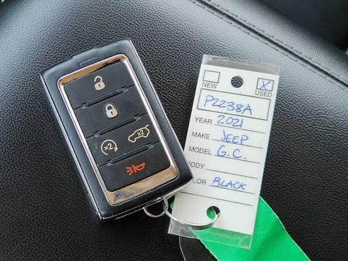 Certified 2021 Jeep Grand Cherokee L Limited AWD/4WD image 34