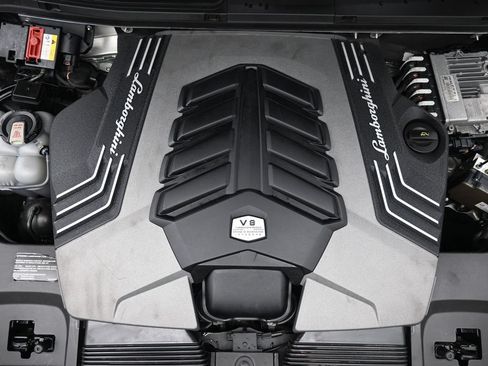 Used 2021 Lamborghini Urus AWD/4WD image 29