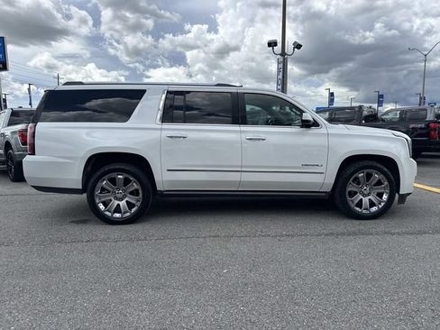 Used 2017 GMC Yukon XL Denali w/ Open Road Package RWD image 4