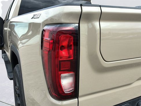 Used 2023 GMC Sierra 1500 Elevation image 38