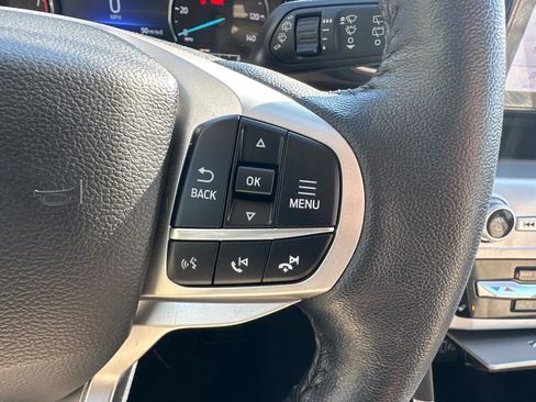 Used 2022 Ford Explorer XLT w/ Equipment Group 202A image 19