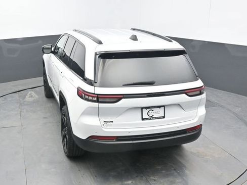 Used 2023 Jeep Grand Cherokee Altitude image 47