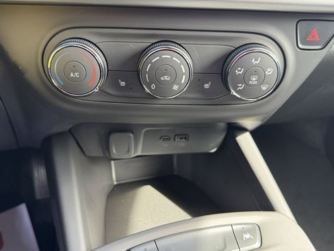 New 2026 Chevrolet Trax RS image 18