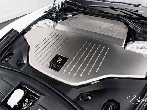 Used 2024 Rolls-Royce Spectre w/ Spectre Launch Package image 7