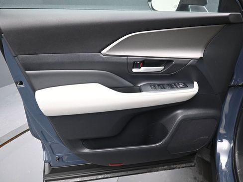 Certified 2026 Toyota Grand Highlander XLE image 13
