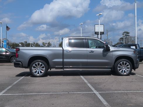 Used 2021 Chevrolet Silverado 1500 High Country w/ Technology Package image 7