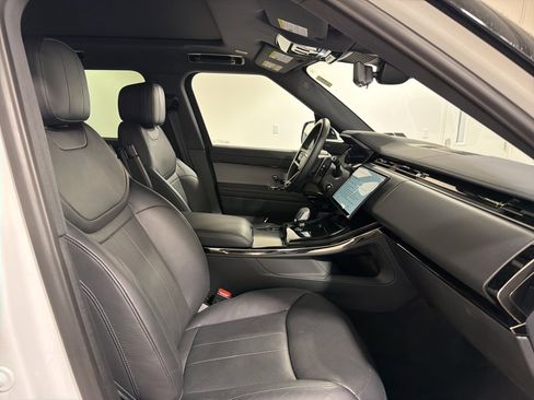 Used 2024 Land Rover Range Rover Sport Dynamic SE image 25