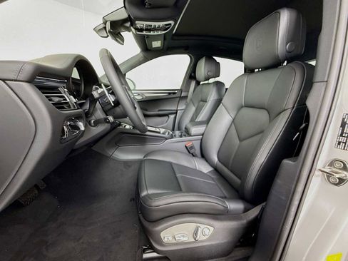New 2026 Porsche Macan image 5
