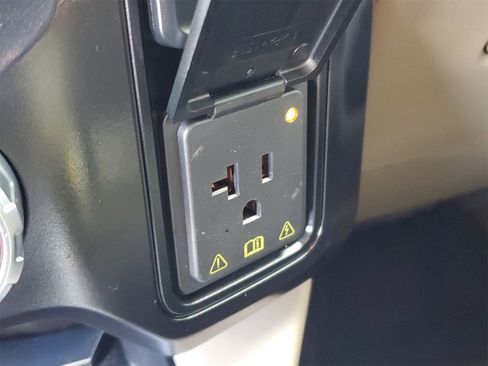 Certified 2025 Ford F250 Platinum w/ Platinum Plus Package image 28