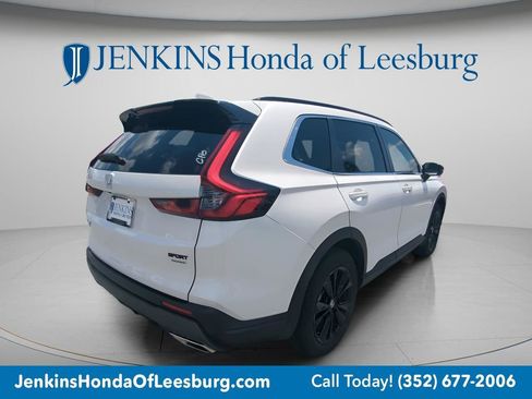 Used 2024 Honda CR-V Sport Touring image 4