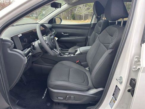 New 2025 Hyundai Tucson SEL image 9
