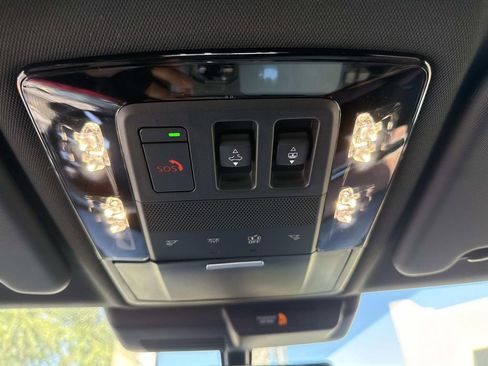 New 2025 Mitsubishi Outlander SEL image 42