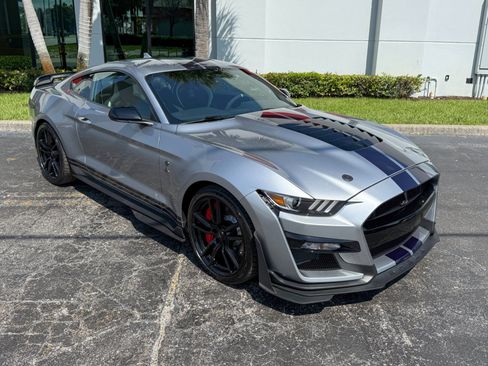Used 2022 Ford Mustang Shelby GT500 w/ Handling Package RWD image 10