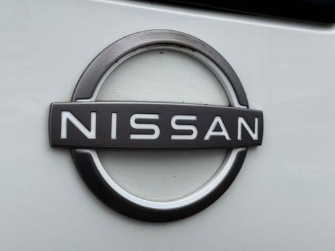 Used 2022 Nissan Frontier SV w/ Technology Package image 10