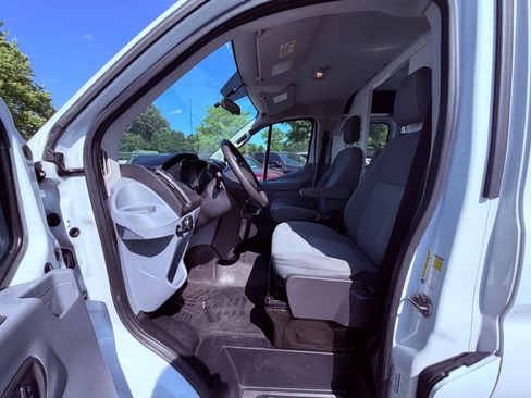 Used 2015 Ford Transit 250 130 Low Roof w/ Exterior Upgrade Package RWD image 26