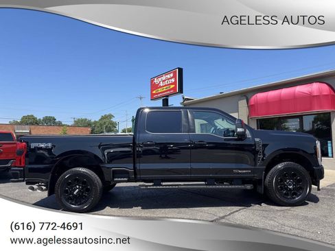 Used 2025 Ford F250 Lariat w/ Lariat Ultimate Package AWD/4WD image 1