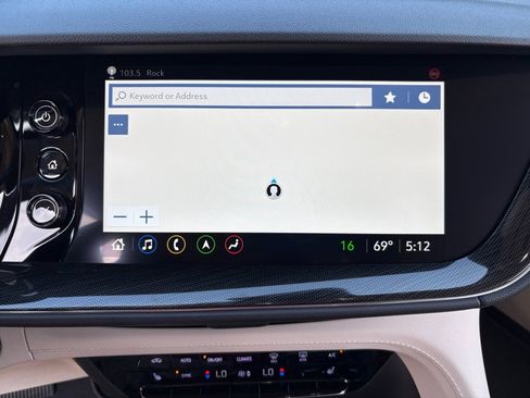 Used 2022 Buick Envision Essence w/ Technology Package I FWD image 17