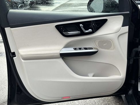 Certified 2024 Mercedes-Benz GLC 300 4MATIC image 18
