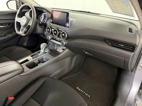 Used 2025 Nissan Sentra SV FWD image 24