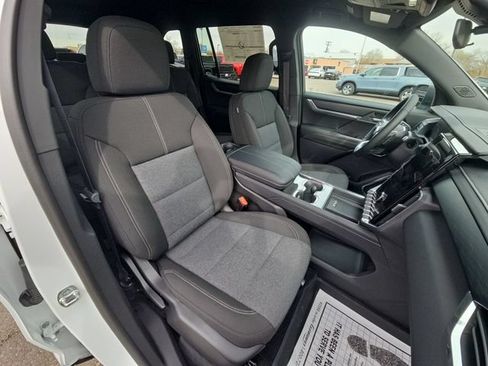 Used 2025 GMC Acadia Elevation w/ Black Edition AWD/4WD image 19