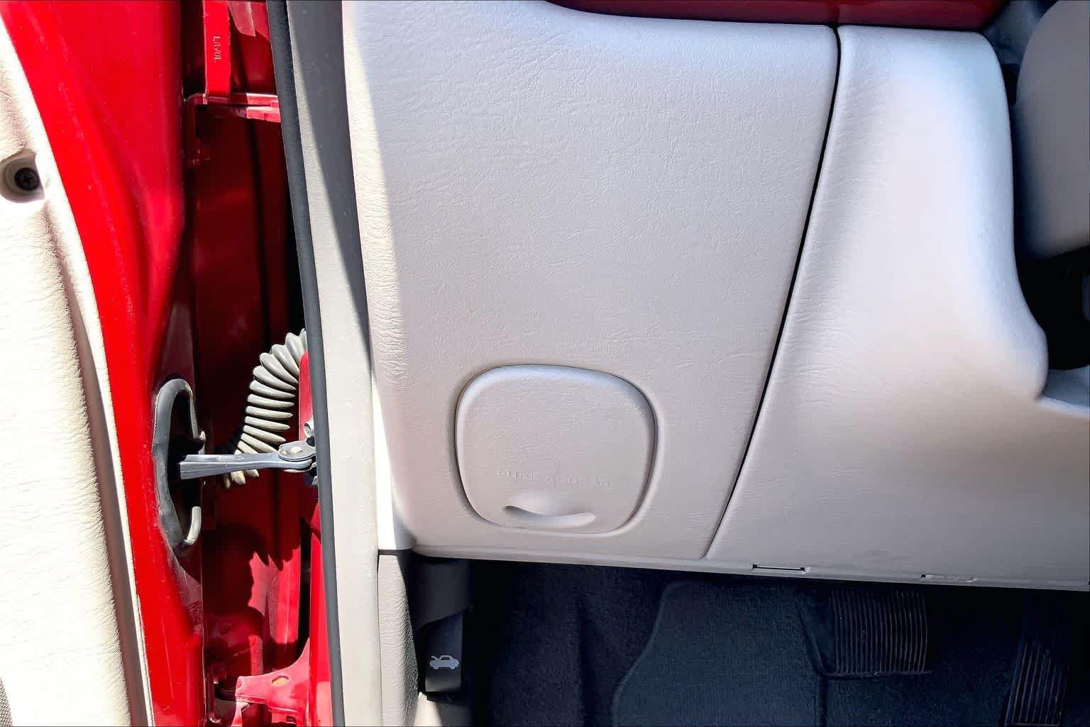 Used 2002 Chrysler PT Cruiser FWD image 35