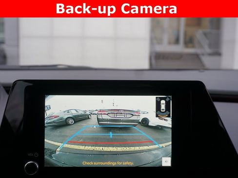 New 2026 Toyota Prius LE image 7