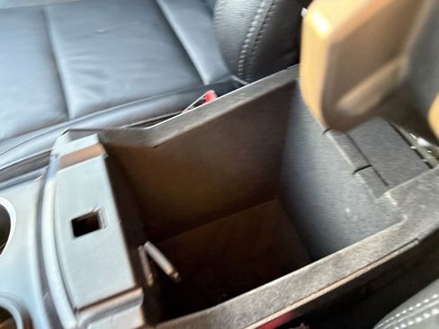 Used 2017 Ford Explorer XLT w/ Equipment Group 202A image 44