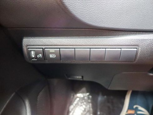 Used 2020 Toyota Corolla SE FWD image 21