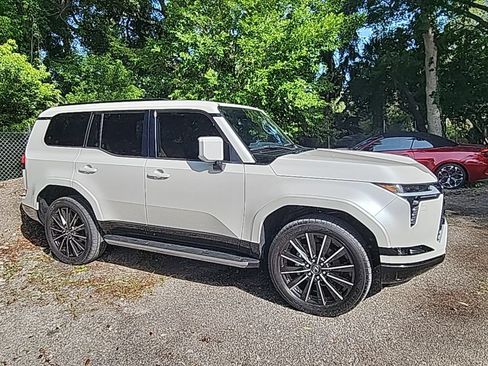 Used 2024 Lexus GX 550 w/ Accessory Package (2T) AWD/4WD image 1