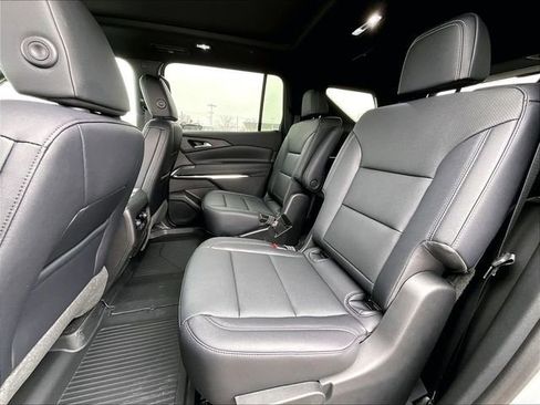 New 2026 Chevrolet Traverse LT w/ Sun and Wheel Package image 14