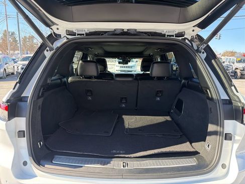 Used 2025 Jeep Grand Cherokee Summit AWD/4WD image 6