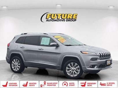 Used 2017 Jeep Cherokee Overland w/ Technology Group