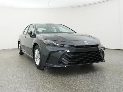 Certified 2026 Toyota Camry LE image 32
