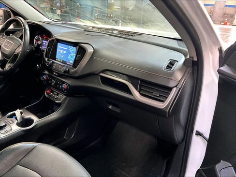 Used 2022 GMC Terrain AT4 w/ Infotainment Package II image 13