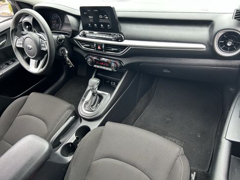 Used 2019 Kia Forte LXS FWD image 10