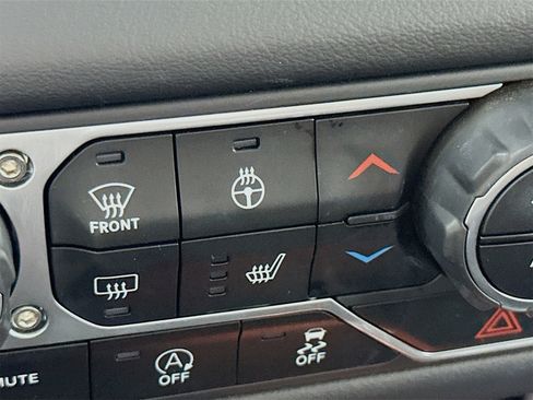 Used 2024 Jeep Wrangler Sahara w/ Safety Group image 20