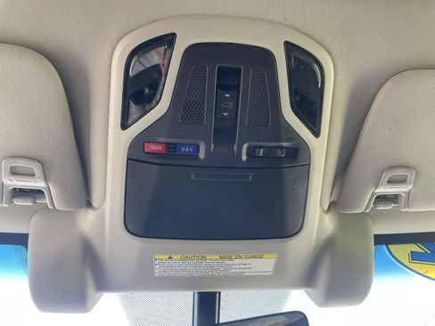 Used 2022 Subaru Outback Limited w/ Popular Package #2 image 5