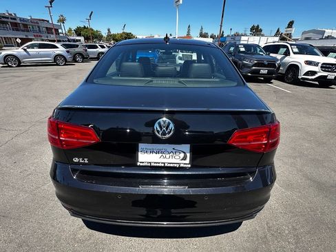 Used 2017 Volkswagen Jetta GLI FWD image 7