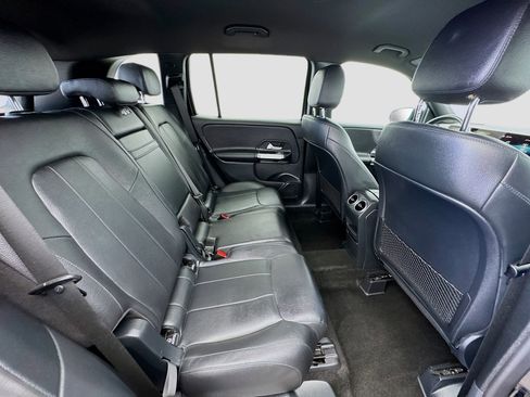 Used 2023 Mercedes-Benz GLB 250 4MATIC image 18