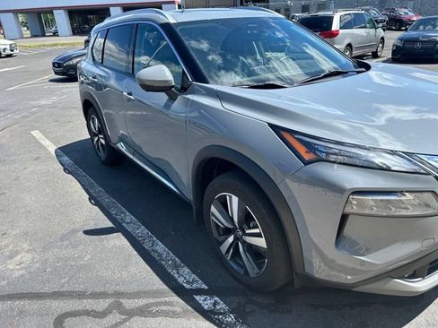 Used 2021 Nissan Rogue SL w/ Premium Package AWD/4WD image 6