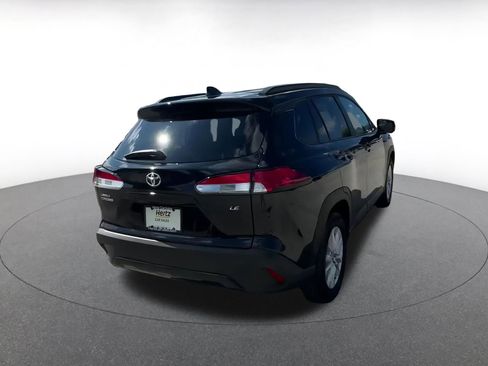Used 2025 Toyota Corolla Cross LE image 14