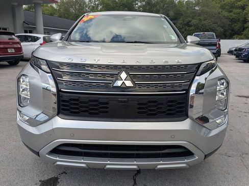 Used 2024 Mitsubishi Outlander SE image 8