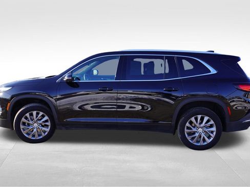 Certified 2025 Buick Enclave Preferred image 9
