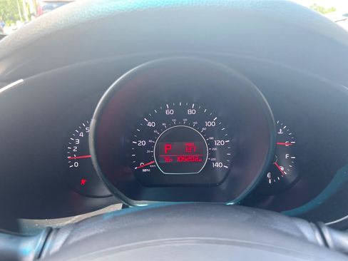Used 2019 Kia Soul + FWD image 14