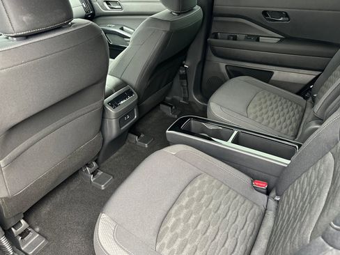 New 2025 Nissan Pathfinder SV w/ SV Premium Package image 14