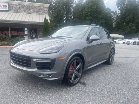 Used 2016 Porsche Cayenne GTS AWD/4WD image 4